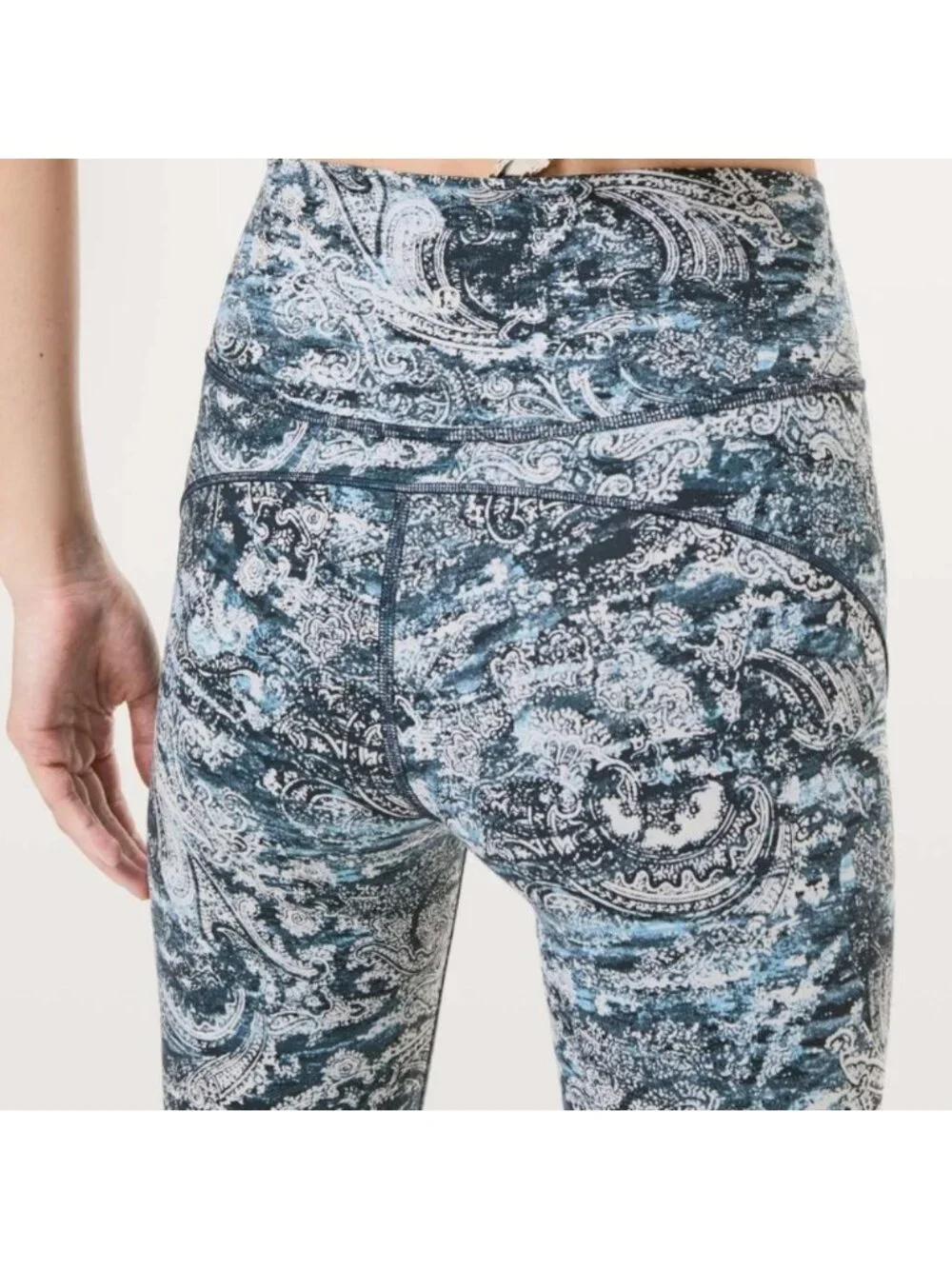 Lululemon In Movement 7/8 Tight *Everlux 25